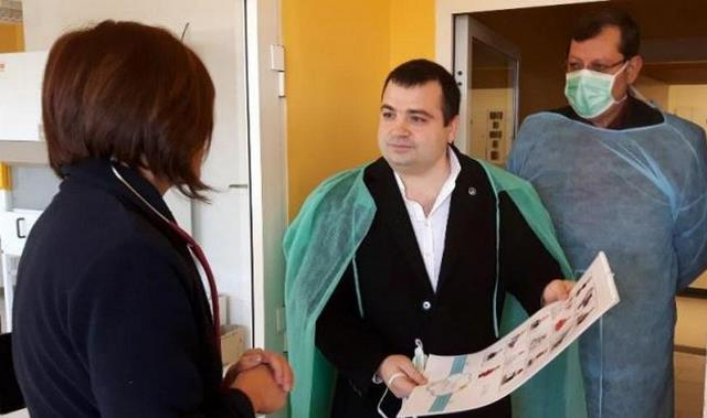 Един от отличниците в ОбС – Бургас продължава да дарява заплатата си на съветник