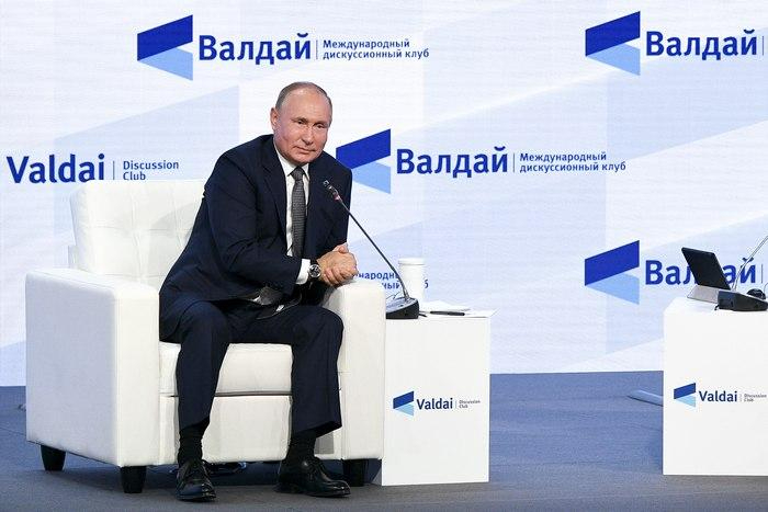Путин: Престъпление е да внушаваш на децата, че могат да си избират сами пола