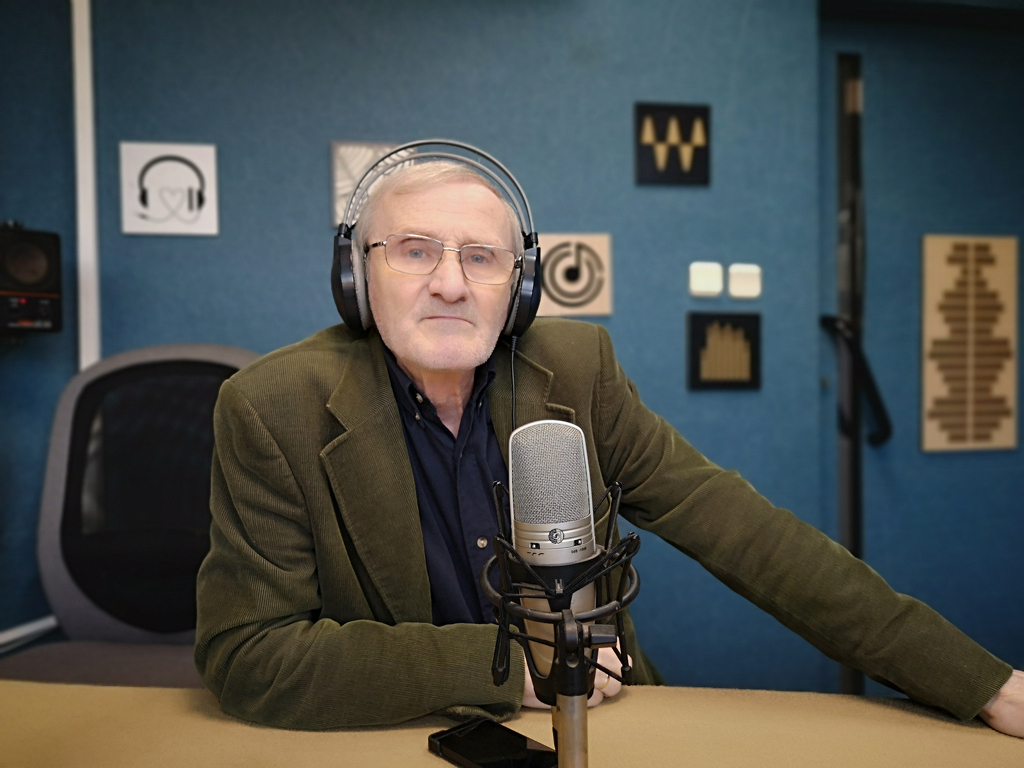 доц. Валентин Вацев